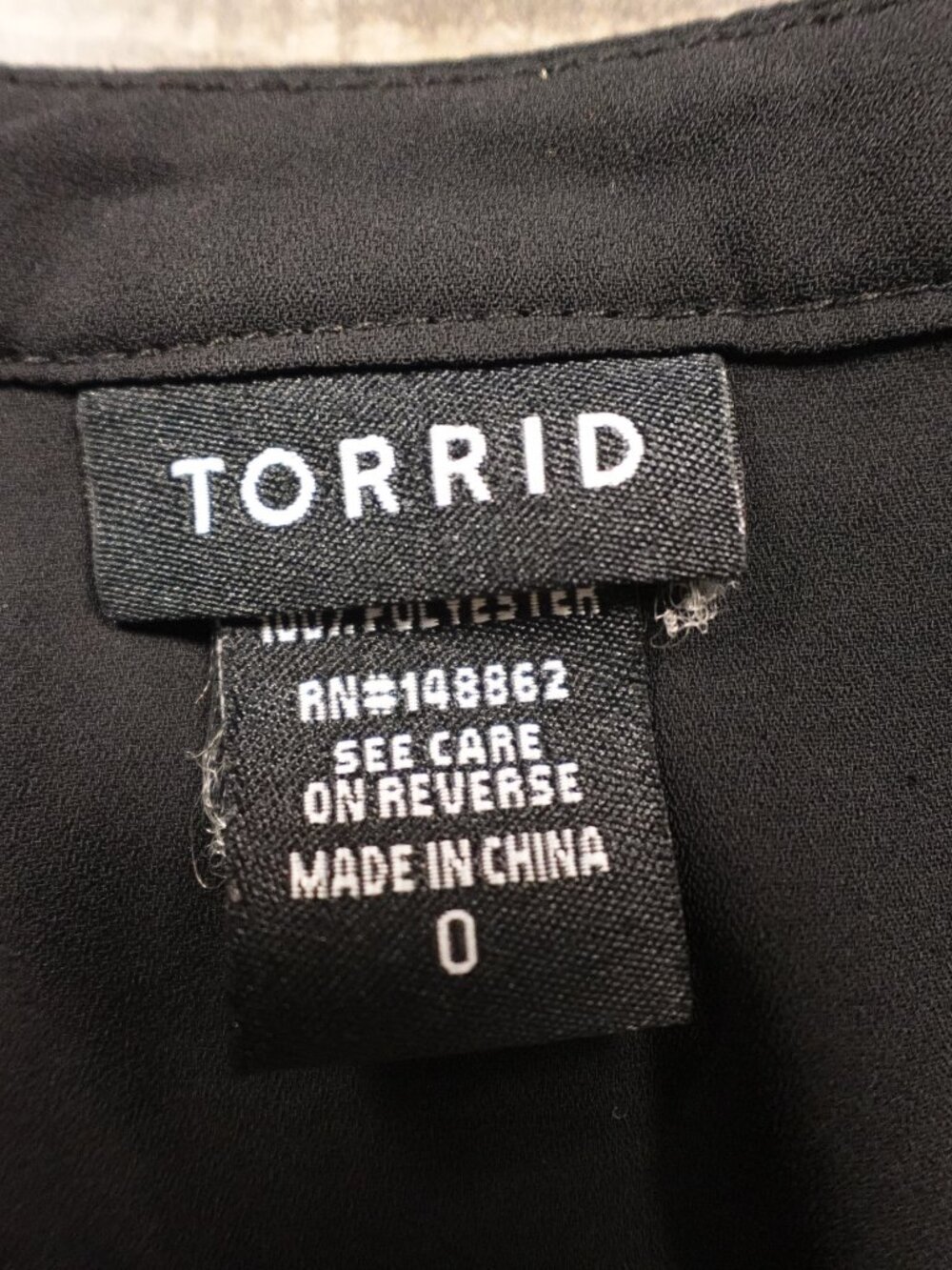 Torrid Harper Georgette Blouse Women’s Size 0 Black Roll Tab Career Office - Picture 2 of 9